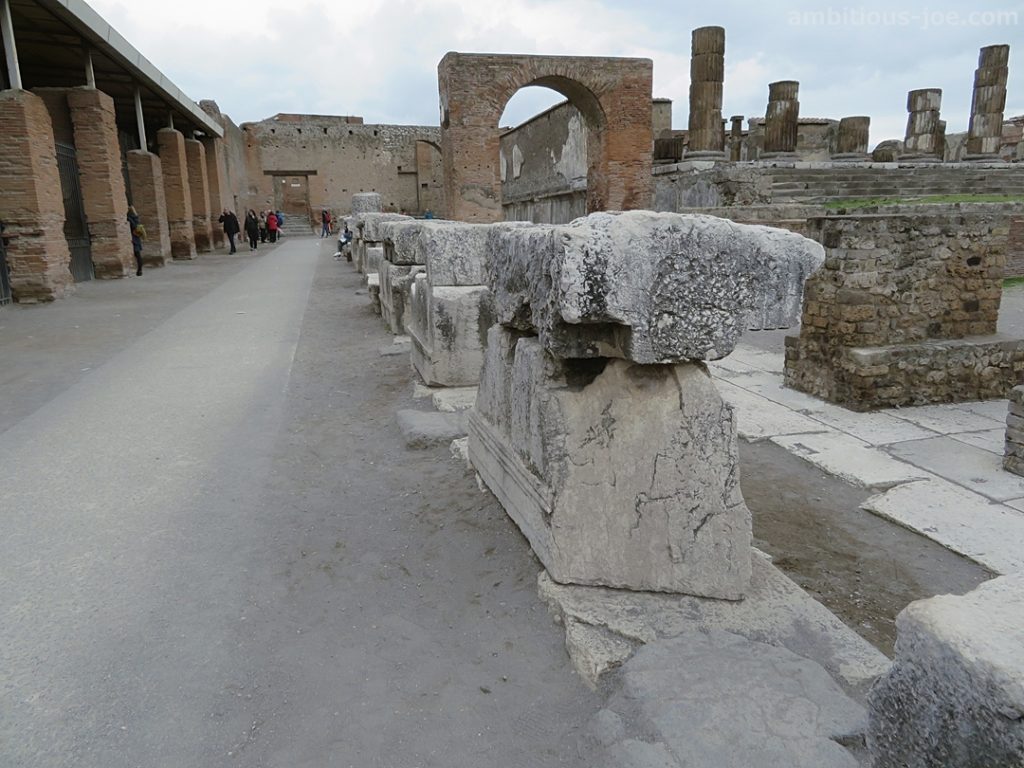 pompei ruins square